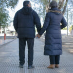 cae la tarde y los astros brillan